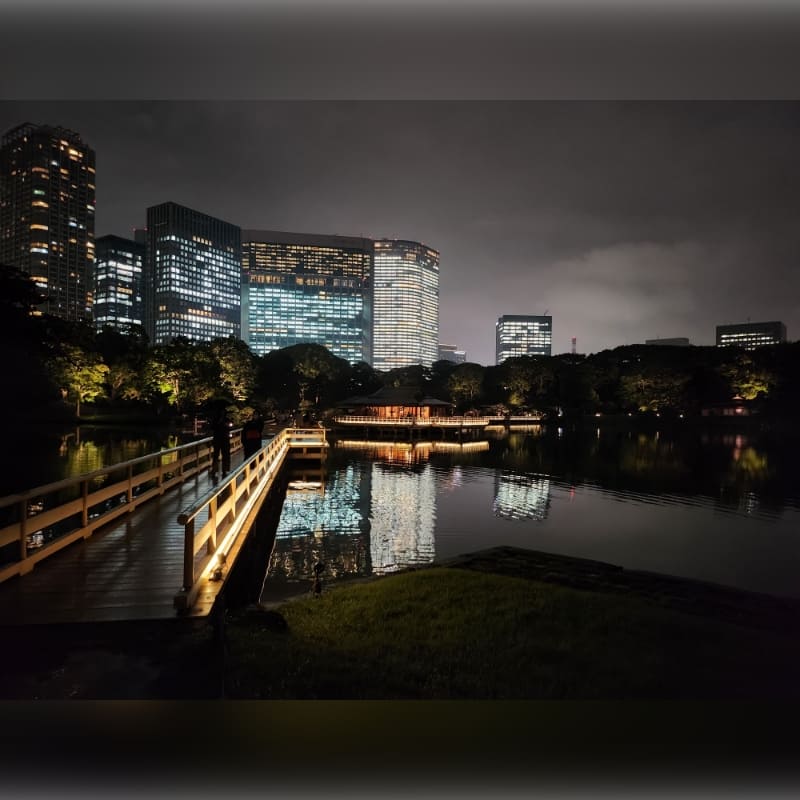 浜離宮でお月見散歩 サムネイル